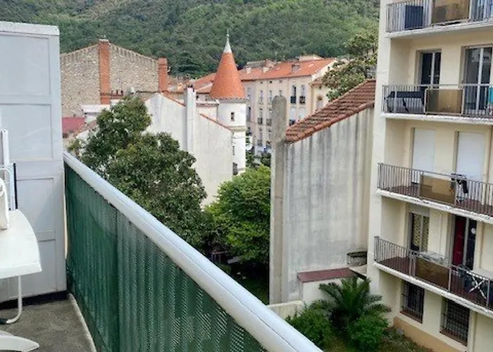 Centre Amelie-les-bains Avec Balcon, Garage Et Ascenseur - Fr-1-703-132 *